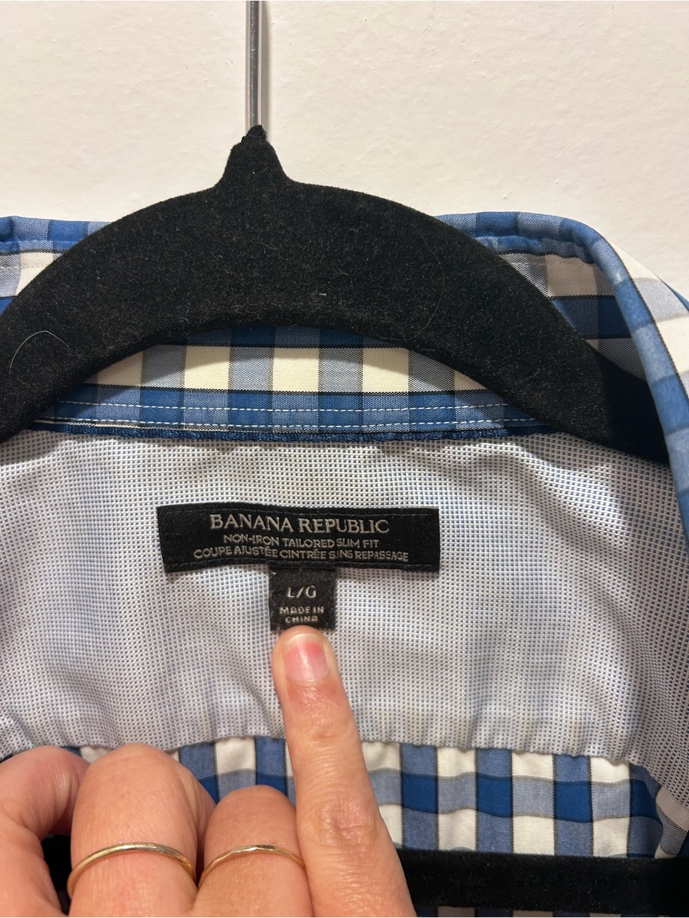 Banana Republic Blue and White Checked Men’s Button-Down Shirt